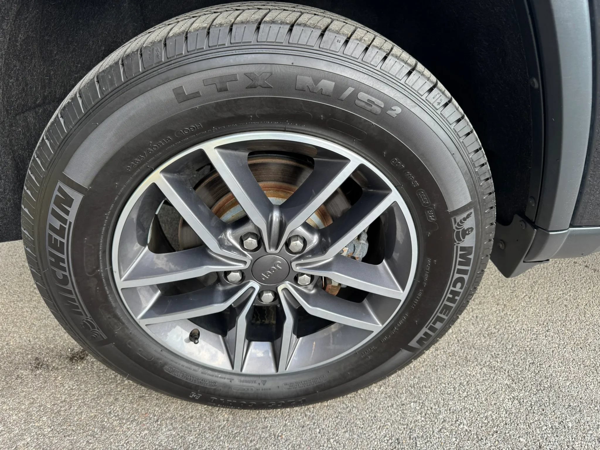 Used 2019 Jeep Grand Cherokee Limited w/ Luxury Group II AWD/4WD image 28