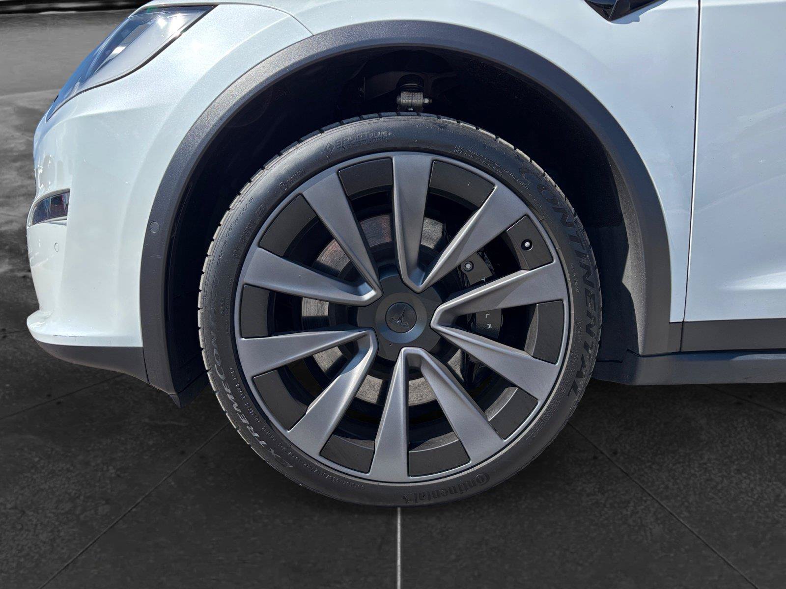 Used 2022 Tesla Model X Plaid AWD/4WD image 9