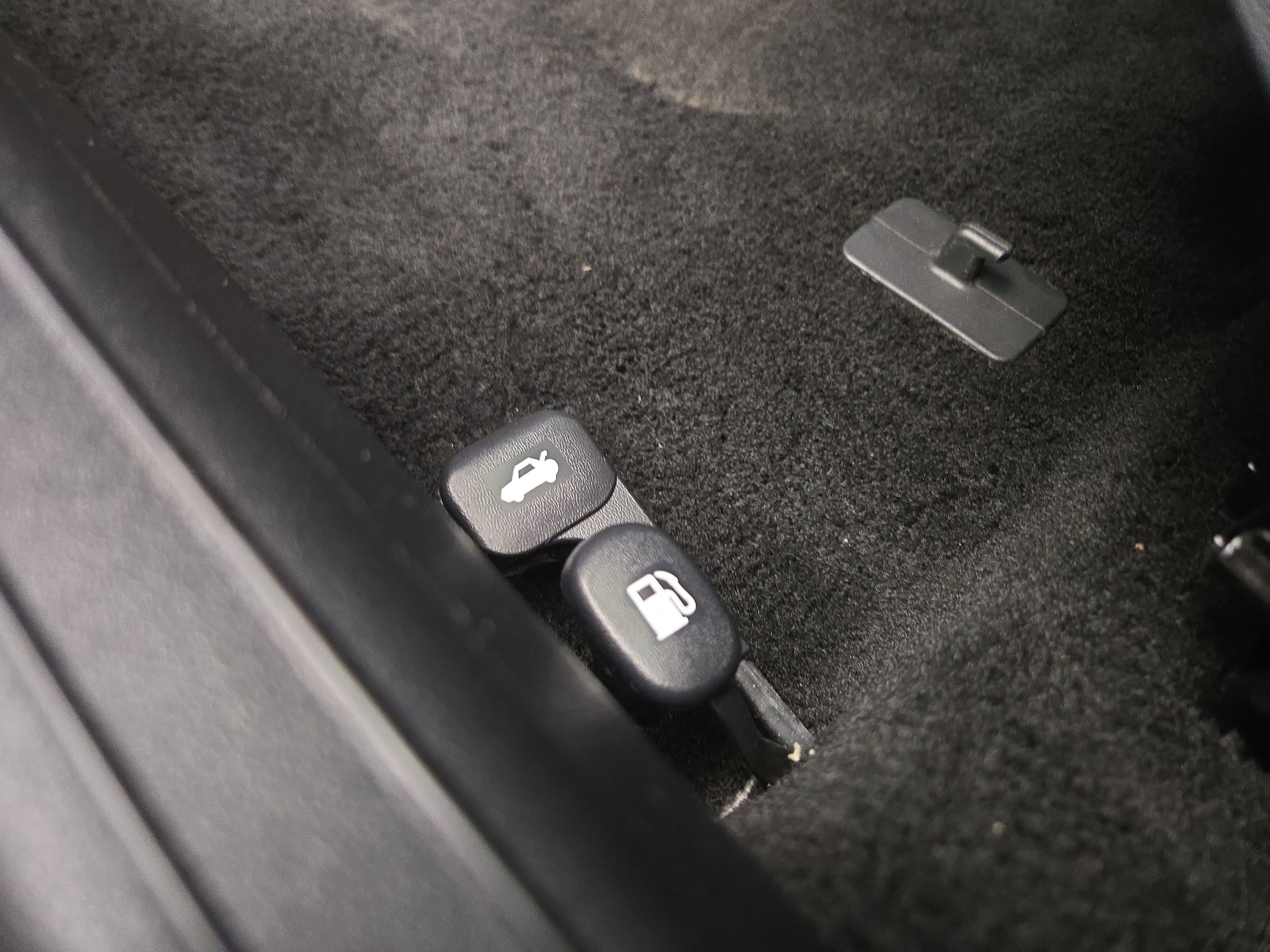 Used 2025 Kia K4 LXS image 28