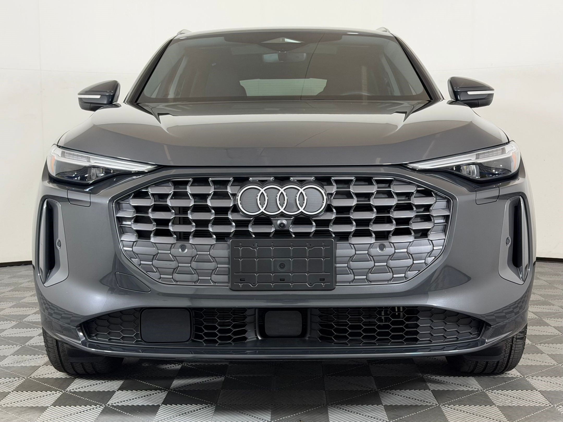 Certified 2025 Audi Q5 Prestige AWD/4WD image 6