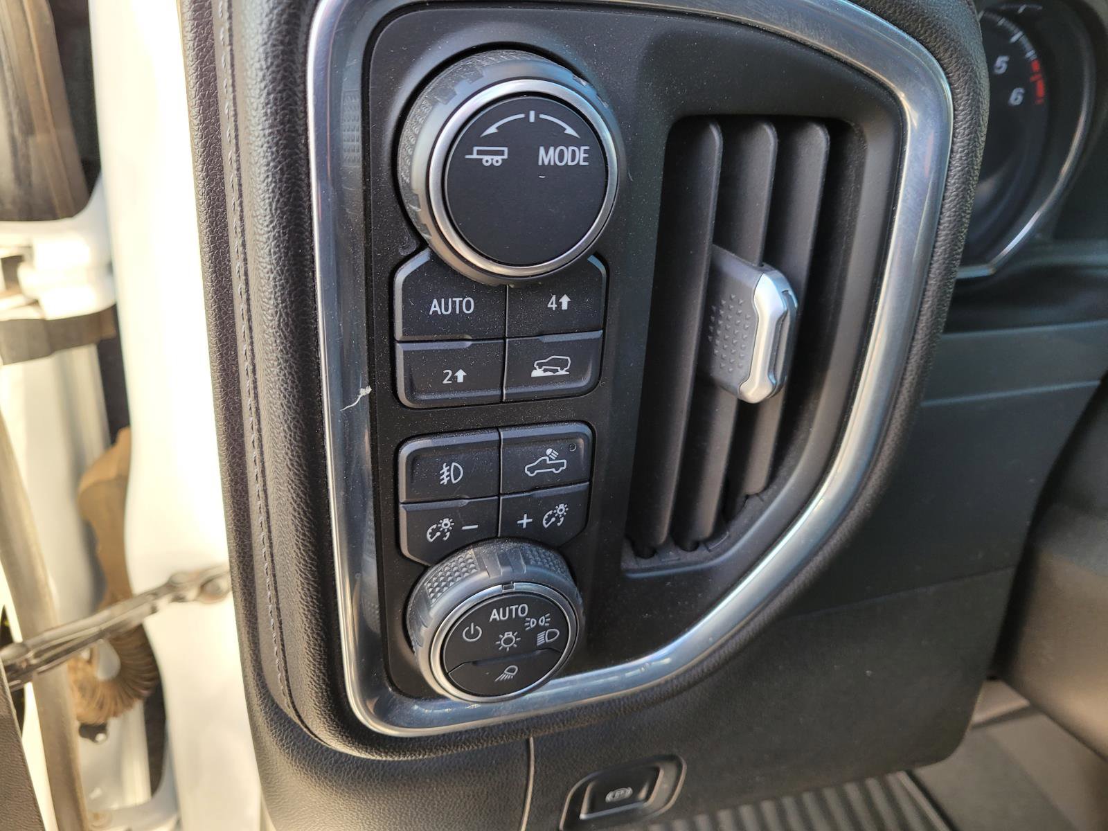 Used 2021 Chevrolet Silverado 1500 LTZ w/ LTZ Convenience Package II image 28