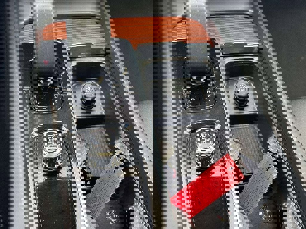 Used 2024 Volvo S60 B5 Plus image 23