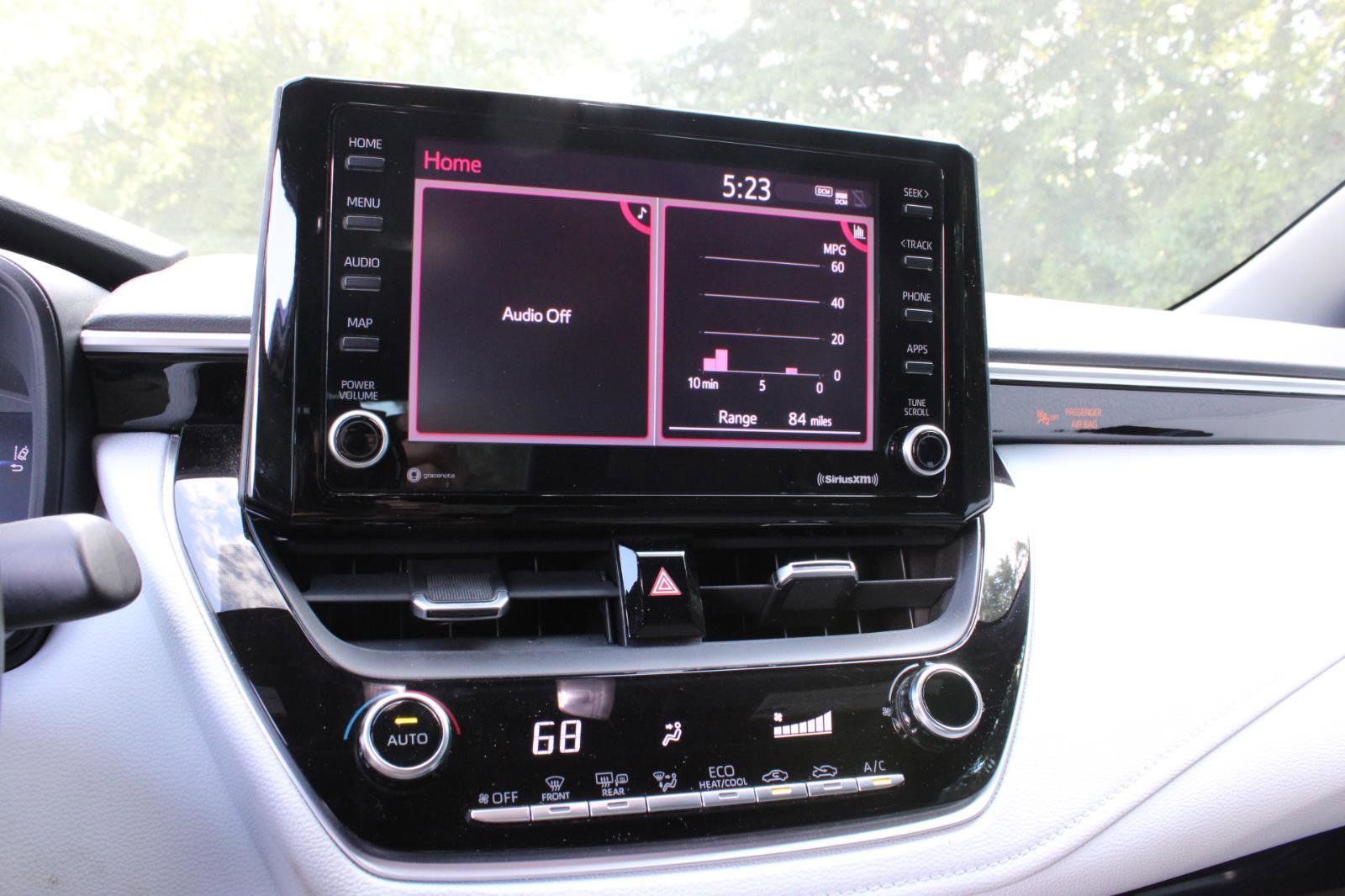 Used 2022 Toyota Corolla SE image 29