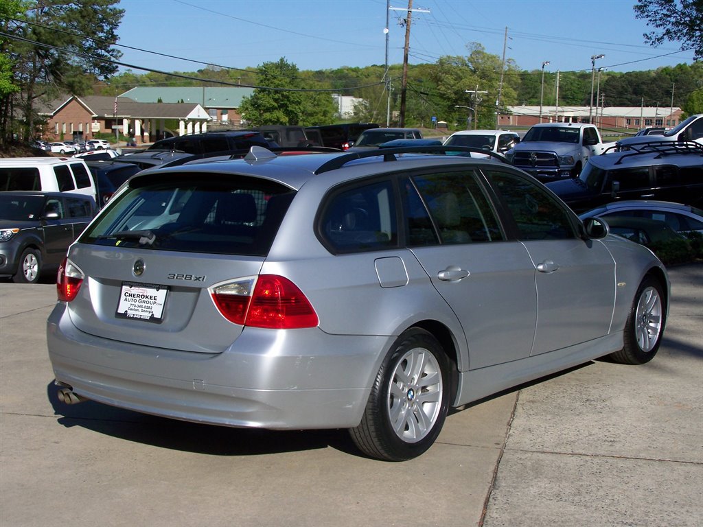 Used 2007 BMW 328xi Wagon AWD/4WD image 4