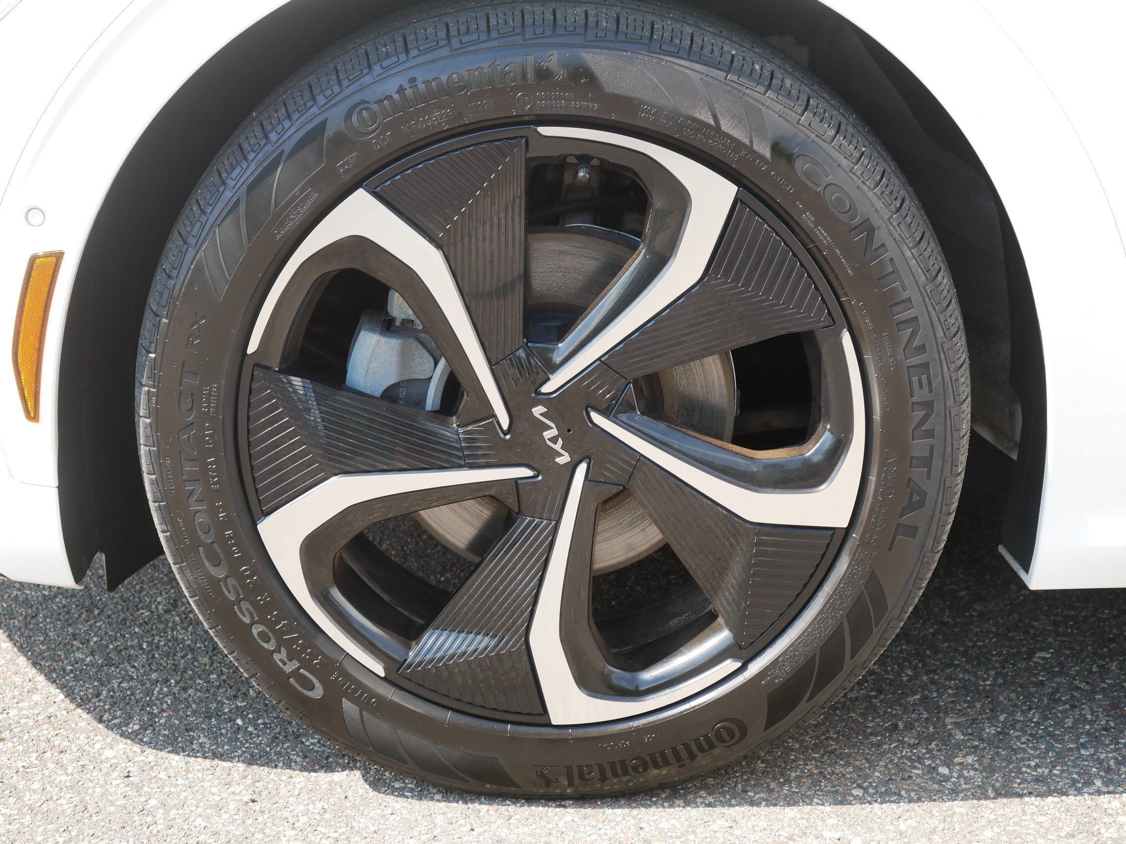 Certified 2023 Kia EV6 GT-Line AWD/4WD image 15