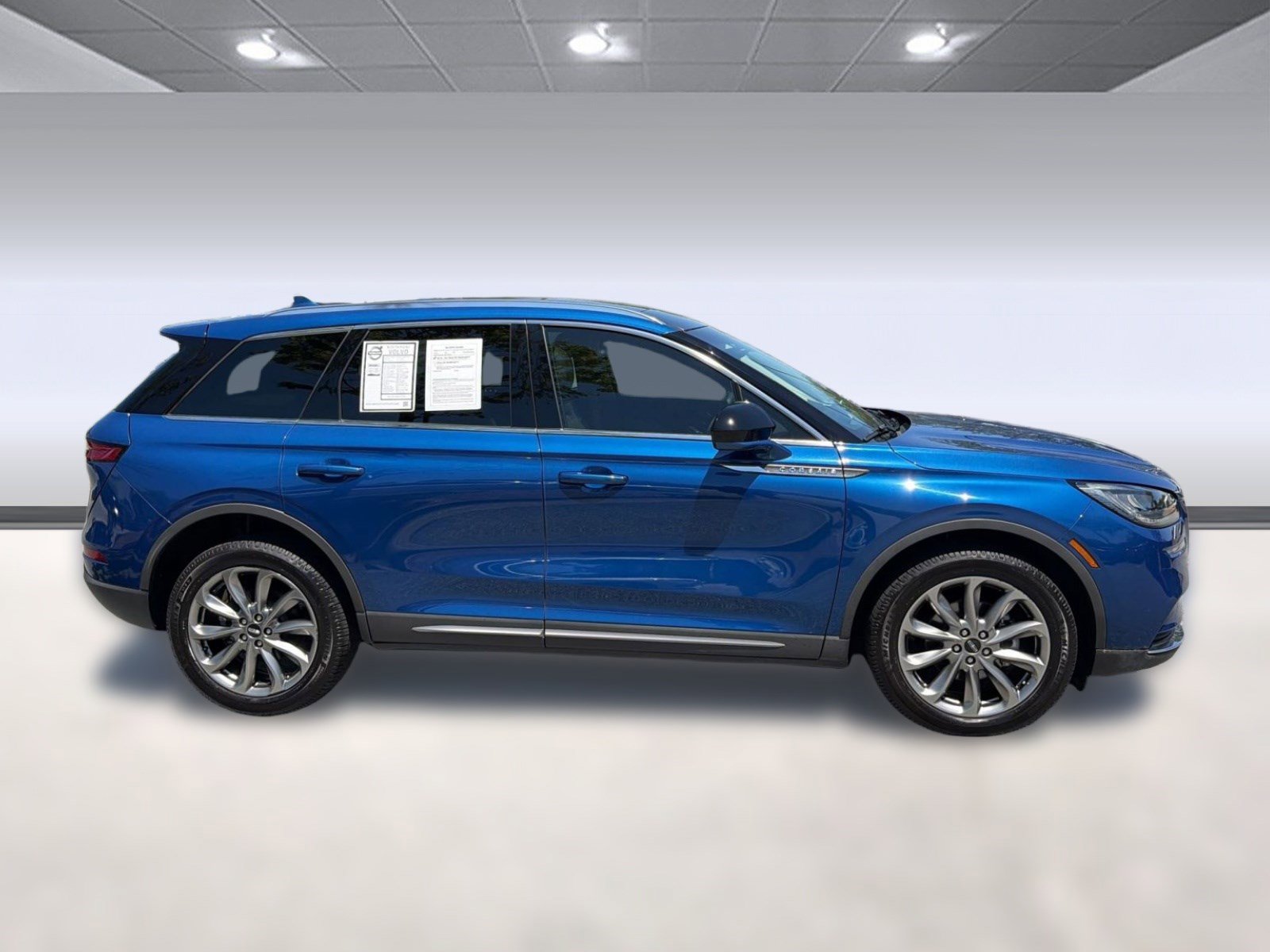 Used 2020 Lincoln Corsair FWD w/ Premium Package image 8