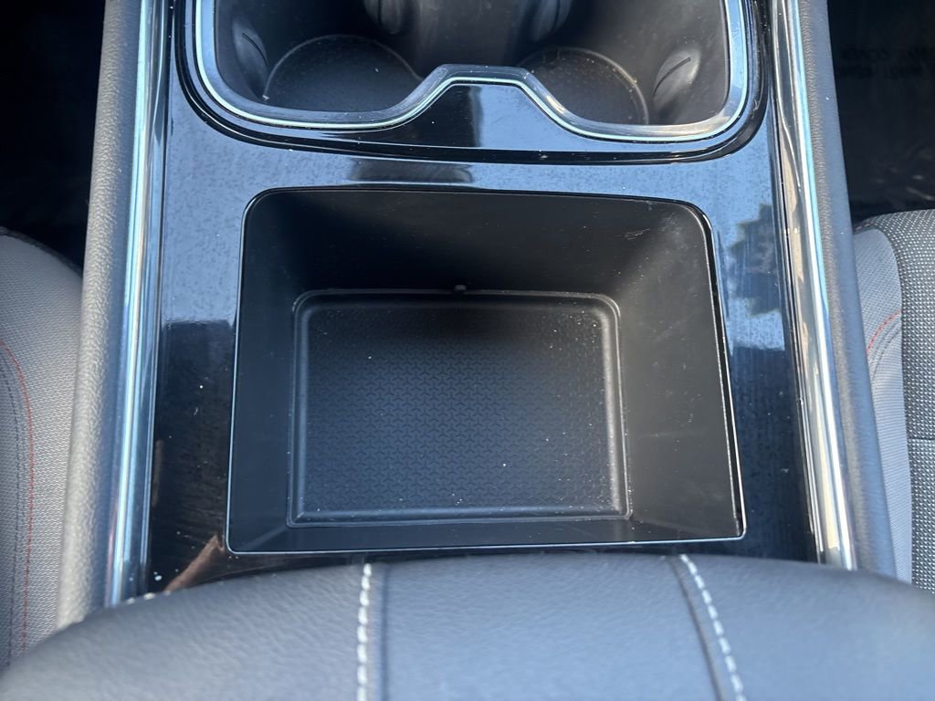 Used 2025 Chevrolet Traverse LT image 30