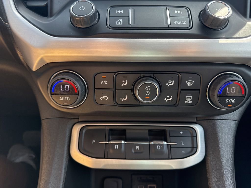 Used 2023 GMC Acadia SLE w/ Driver Convenience Package FWD image 18