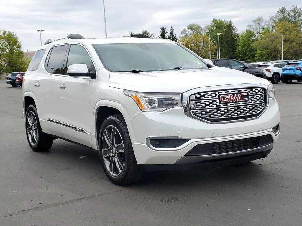 Used 2018 GMC Acadia Denali w/ Technology Package AWD/4WD image 2
