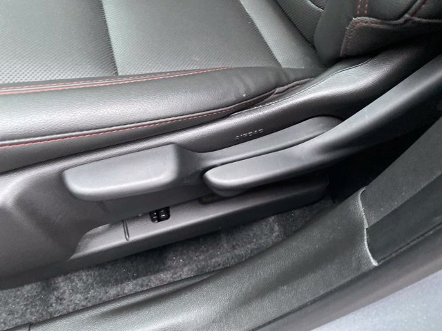 Used 2024 Chevrolet Trax RS w/ Sunroof Package FWD image 28