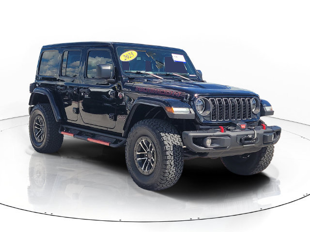 Used 2025 Jeep Wrangler Unlimited Rubicon AWD/4WD image 3