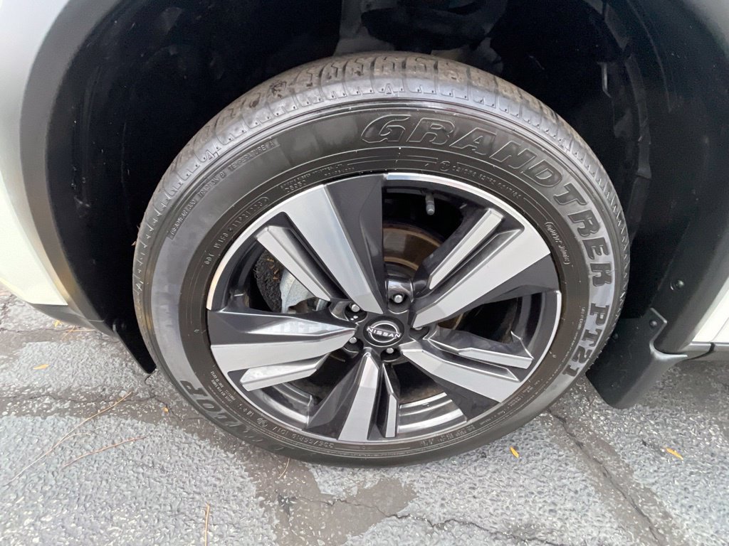 Certified 2023 Nissan Rogue Platinum w/ Platinum Premium Package AWD/4WD image 27