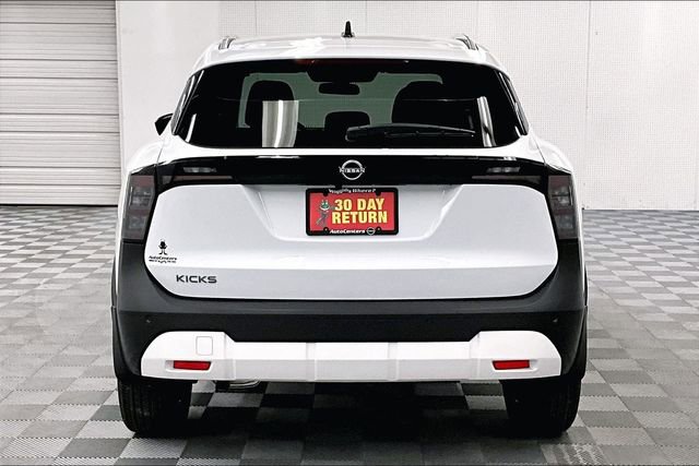 New 2026 Nissan Kicks SV FWD image 5