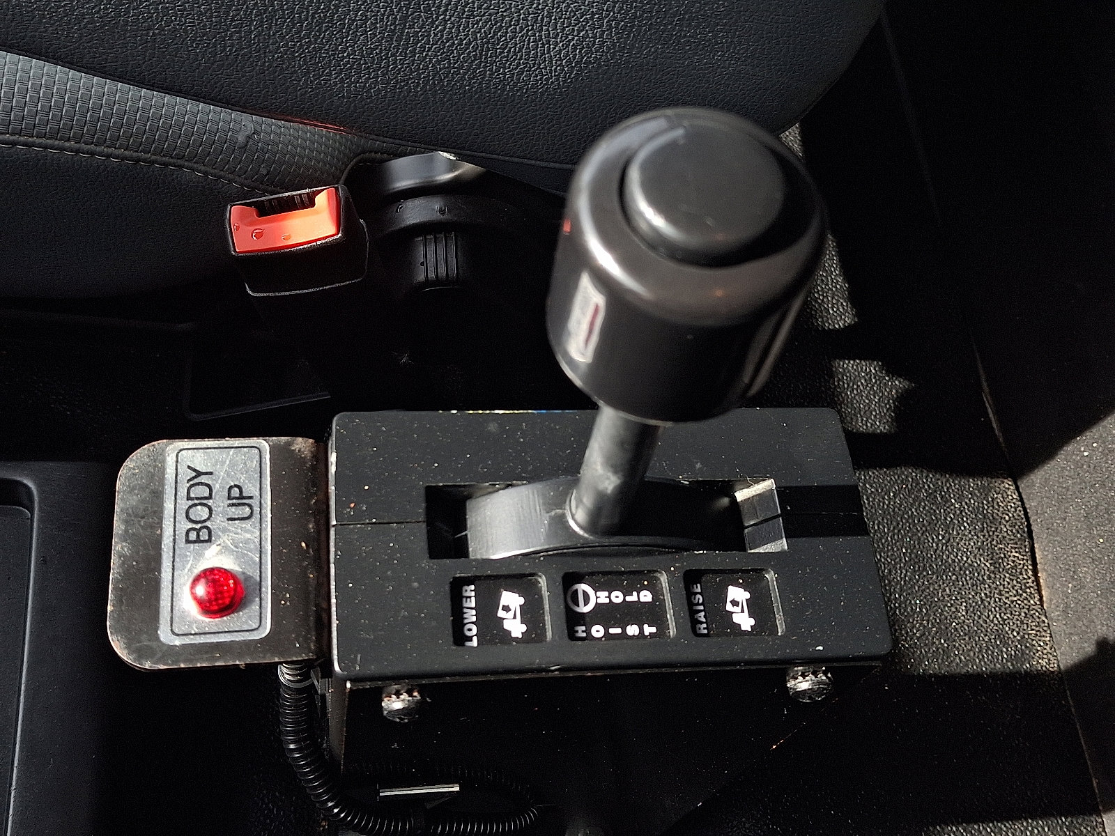 Used 2023 Ford F750 2WD Regular Cab Super Duty image 22