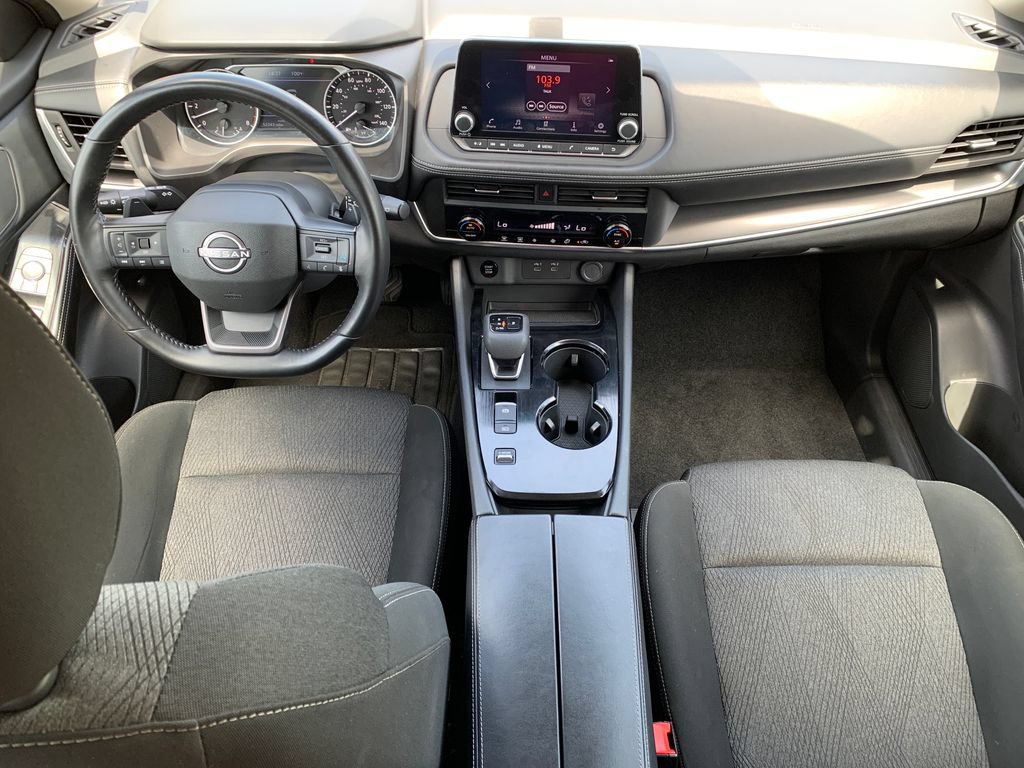Used 2025 Nissan Rogue SV FWD image 16