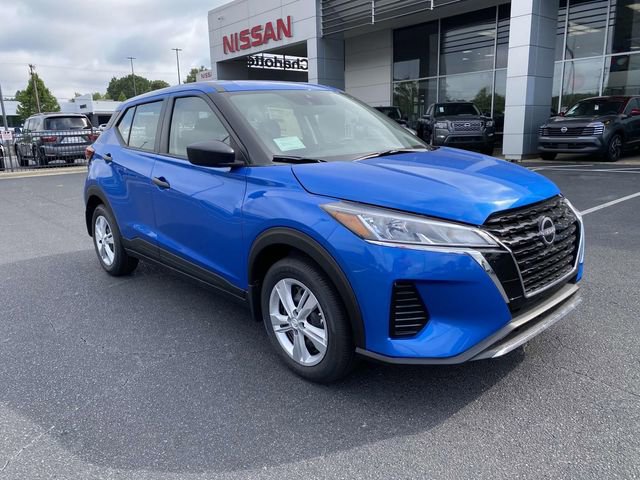 New 2025 Nissan Kicks Play S image 7