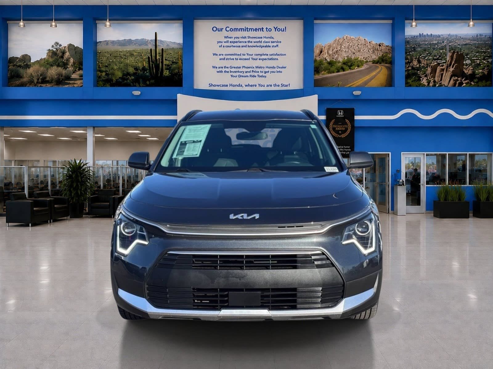 Used 2024 Kia Niro EX FWD image 6