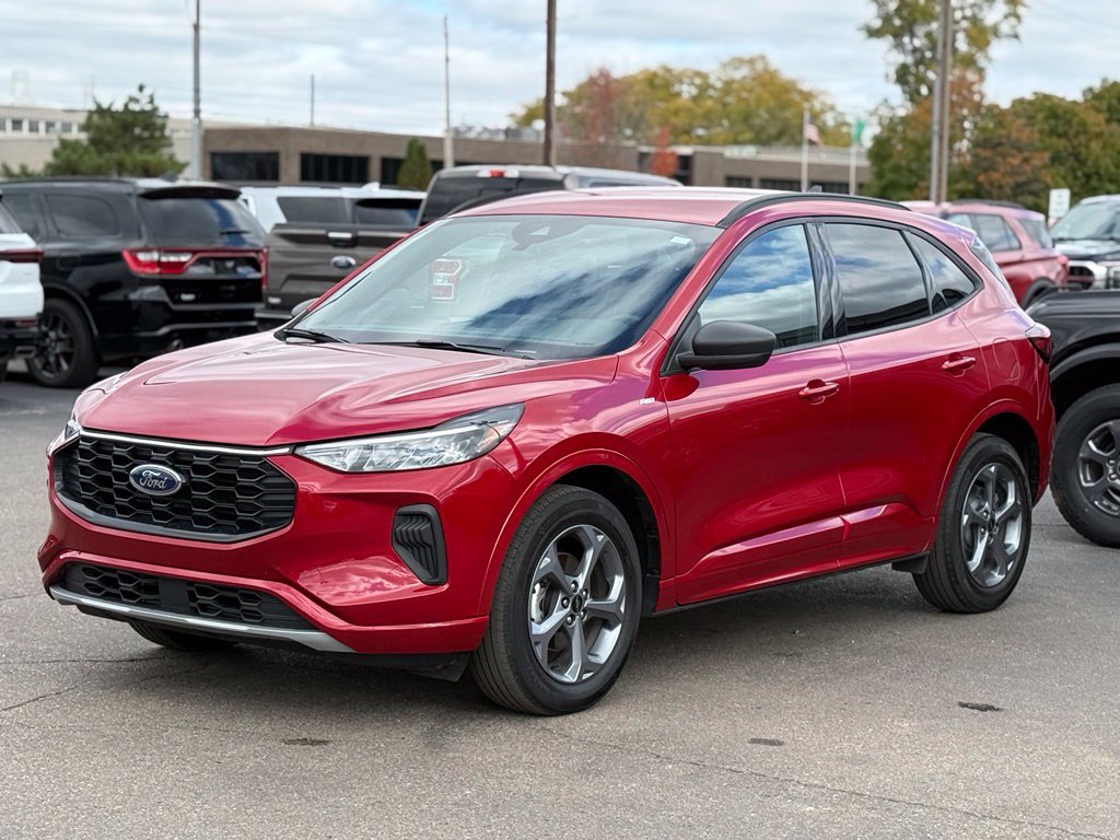 Used 2023 Ford Escape ST-Line w/ Tech Pack #1 AWD/4WD image 31
