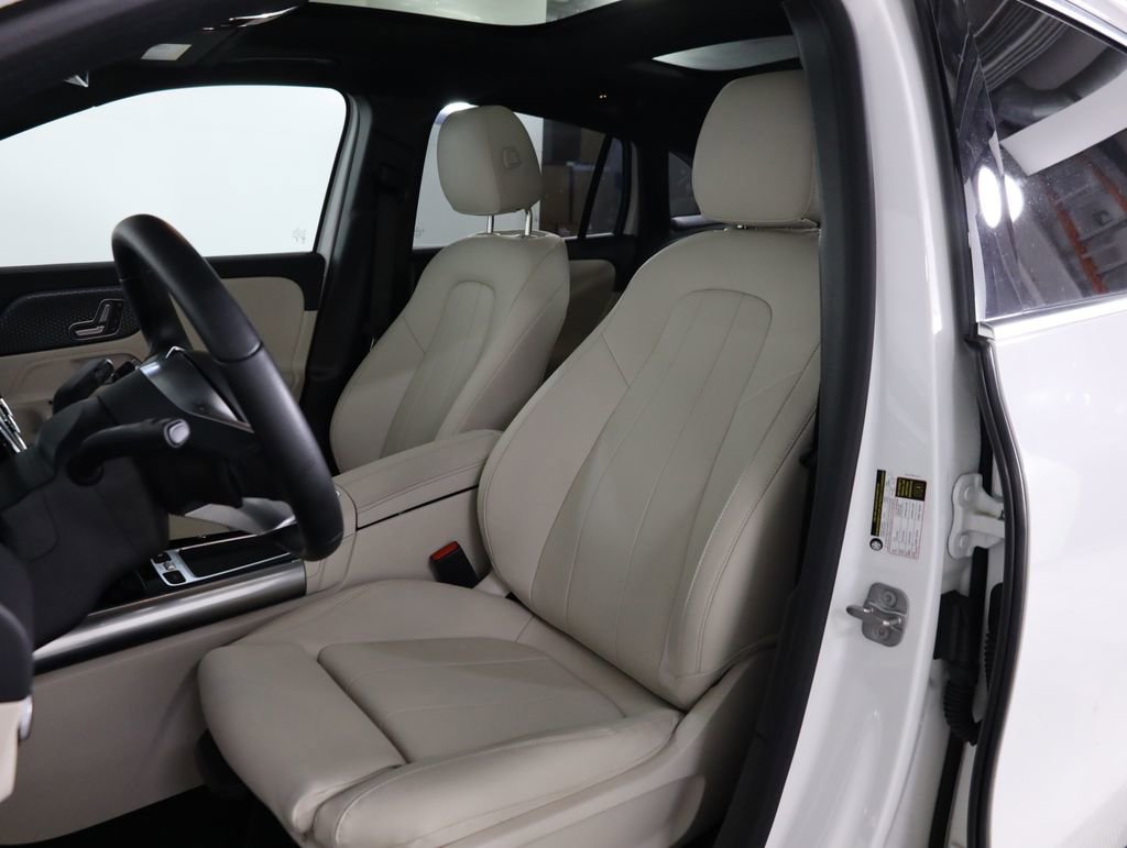 Used 2025 Mercedes-Benz GLA 250 4MATIC image 25