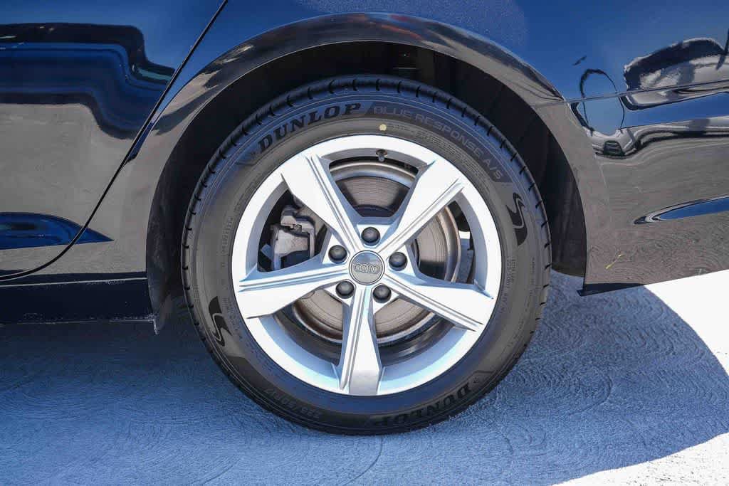 Used 2019 Audi A4 2.0T Premium w/ Convenience Package FWD image 10