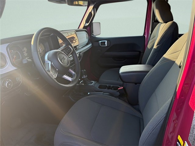 Used 2024 Jeep Wrangler Sahara w/ Technology Group image 10