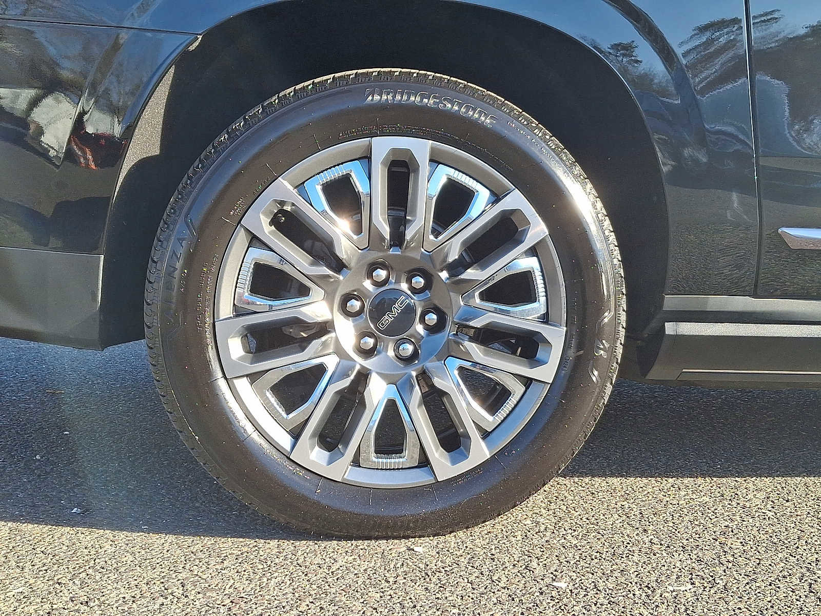 Certified 2024 GMC Yukon XL Denali Ultimate image 8