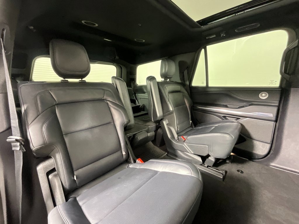 Used 2025 Lincoln Navigator Reserve w/ Jet Appearance Package image 22