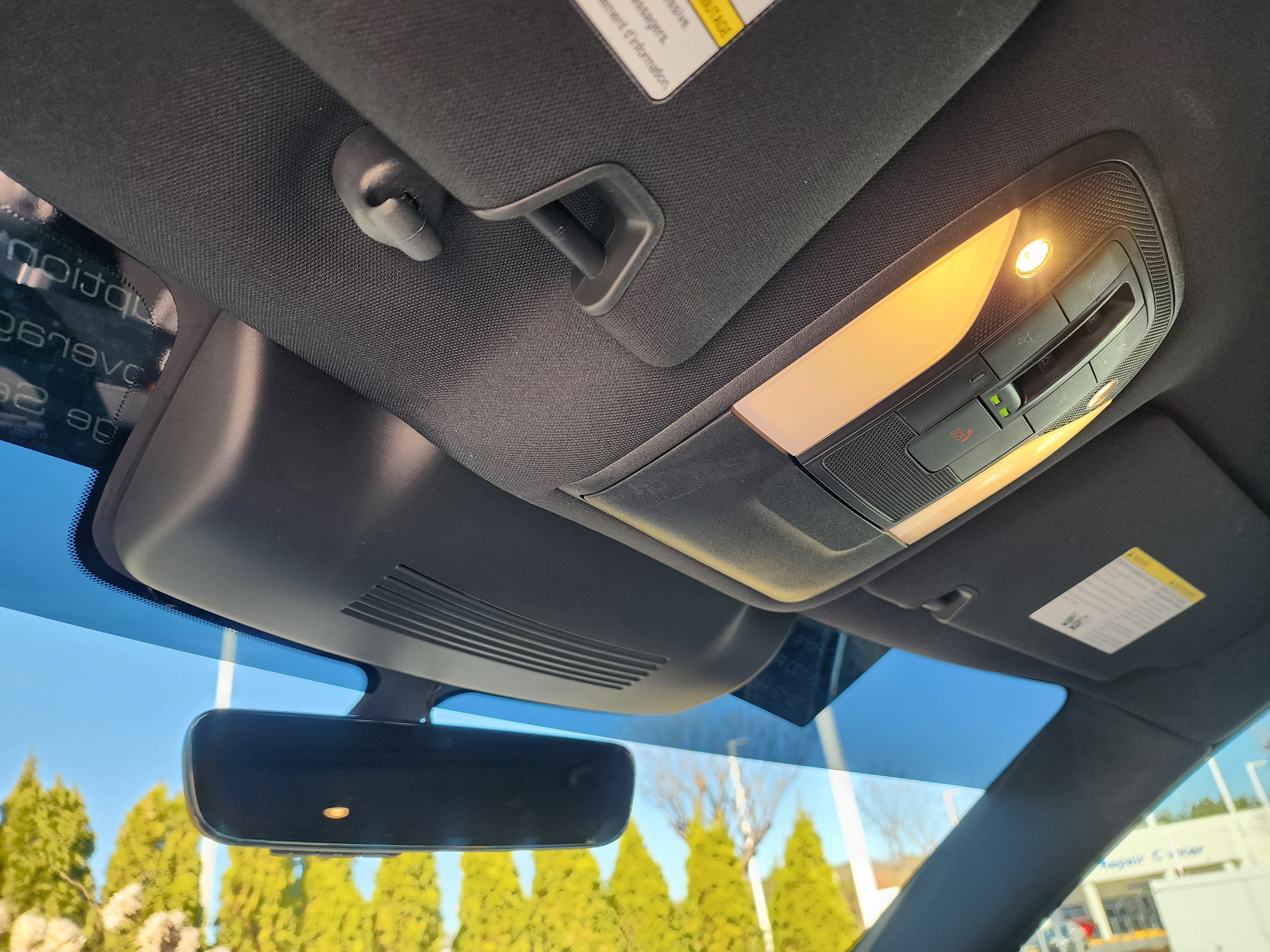 Used 2025 INFINITI QX60 Luxe w/ Black Edition image 37