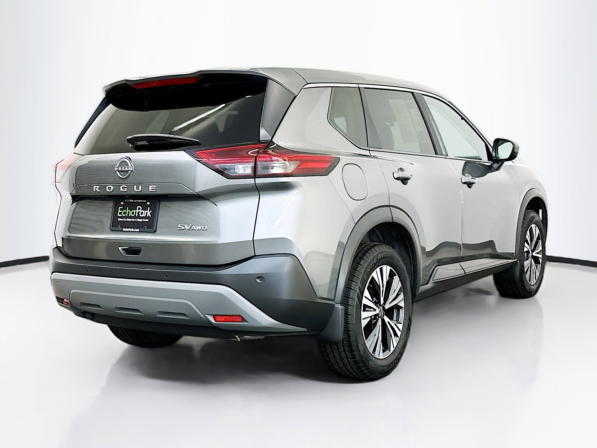 Used 2023 Nissan Rogue SV image 9