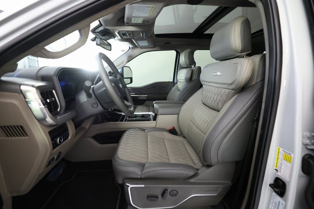 Used 2025 Ford F350 Platinum w/ Platinum Plus Package image 14