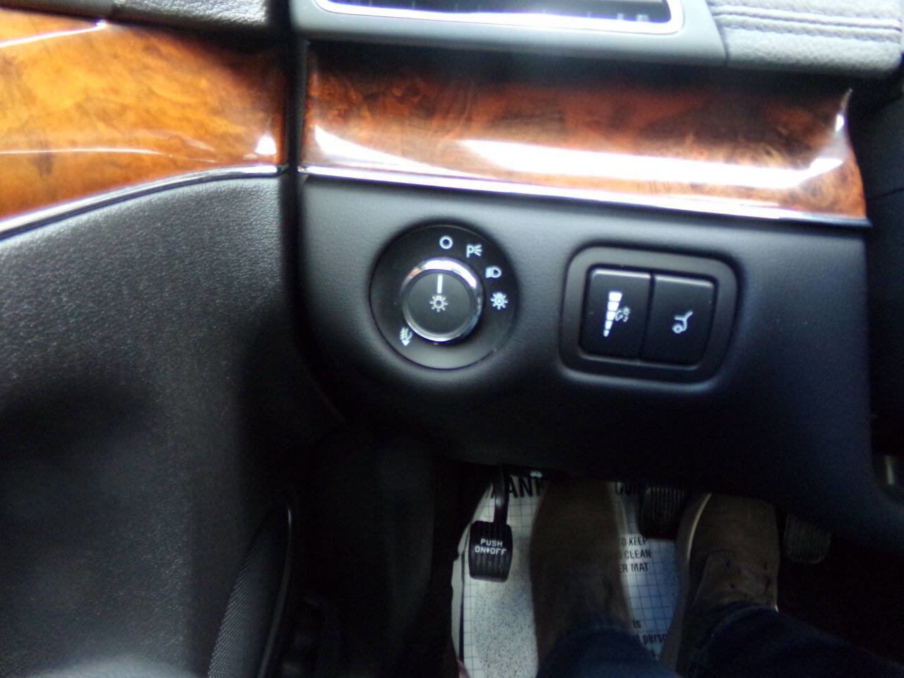 Used 2014 Lincoln MKT AWD w/ Equipment Group 201A image 57