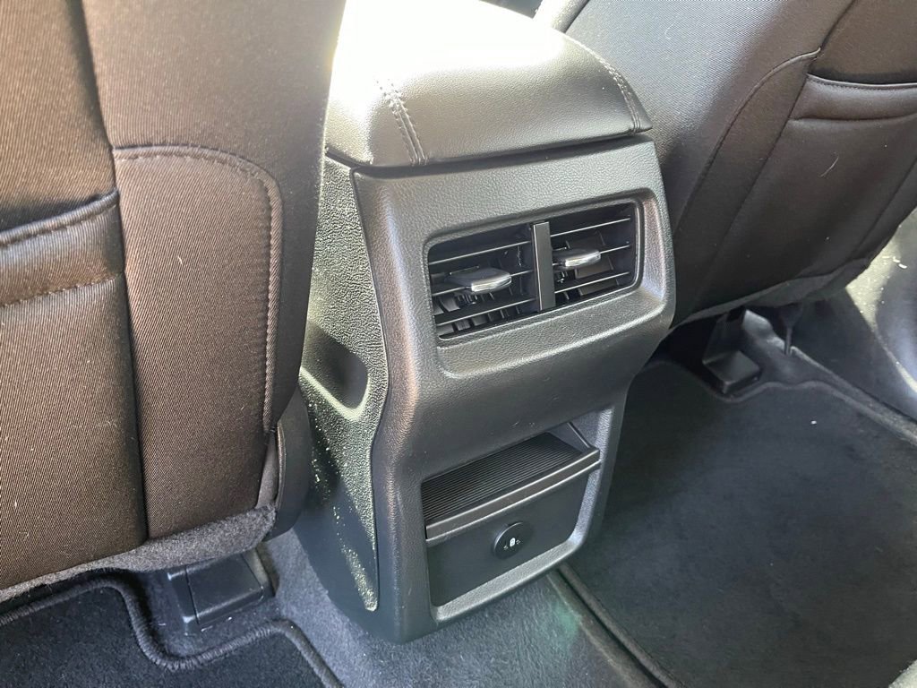 Used 2024 Ford Edge SE w/ Black Appearance Package image 26