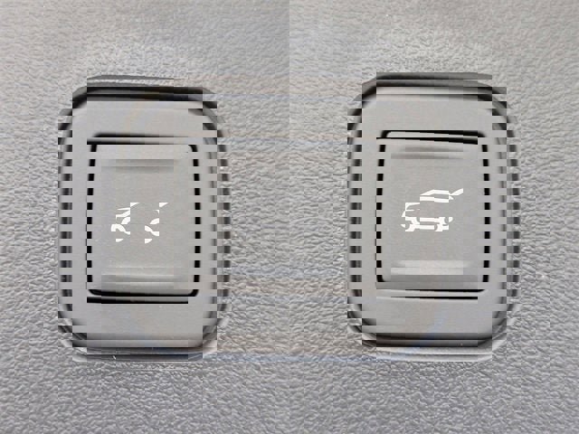 New 2026 Cadillac Vistiq Premium Luxury w/ LPO, Floor Liner Package image 13