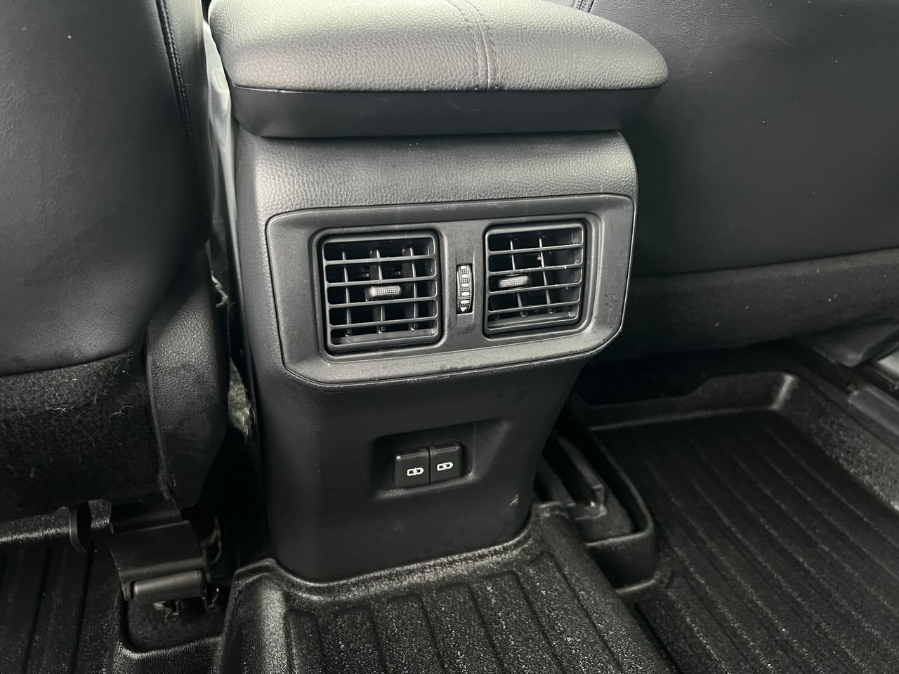 Used 2022 Toyota RAV4 XSE AWD/4WD image 26