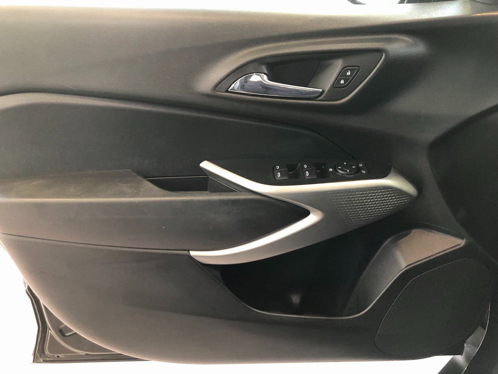 Certified 2024 Chevrolet Trax LS w/ LS Convenience Package image 34