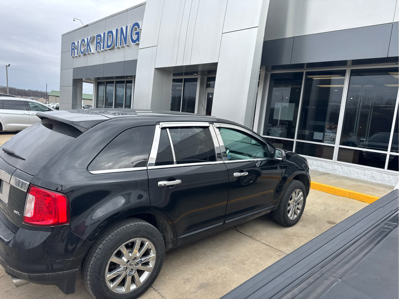 Used 2013 Ford Edge SEL image 3