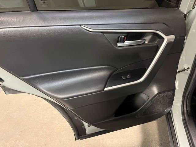 Used 2021 Toyota RAV4 XLE AWD/4WD image 16