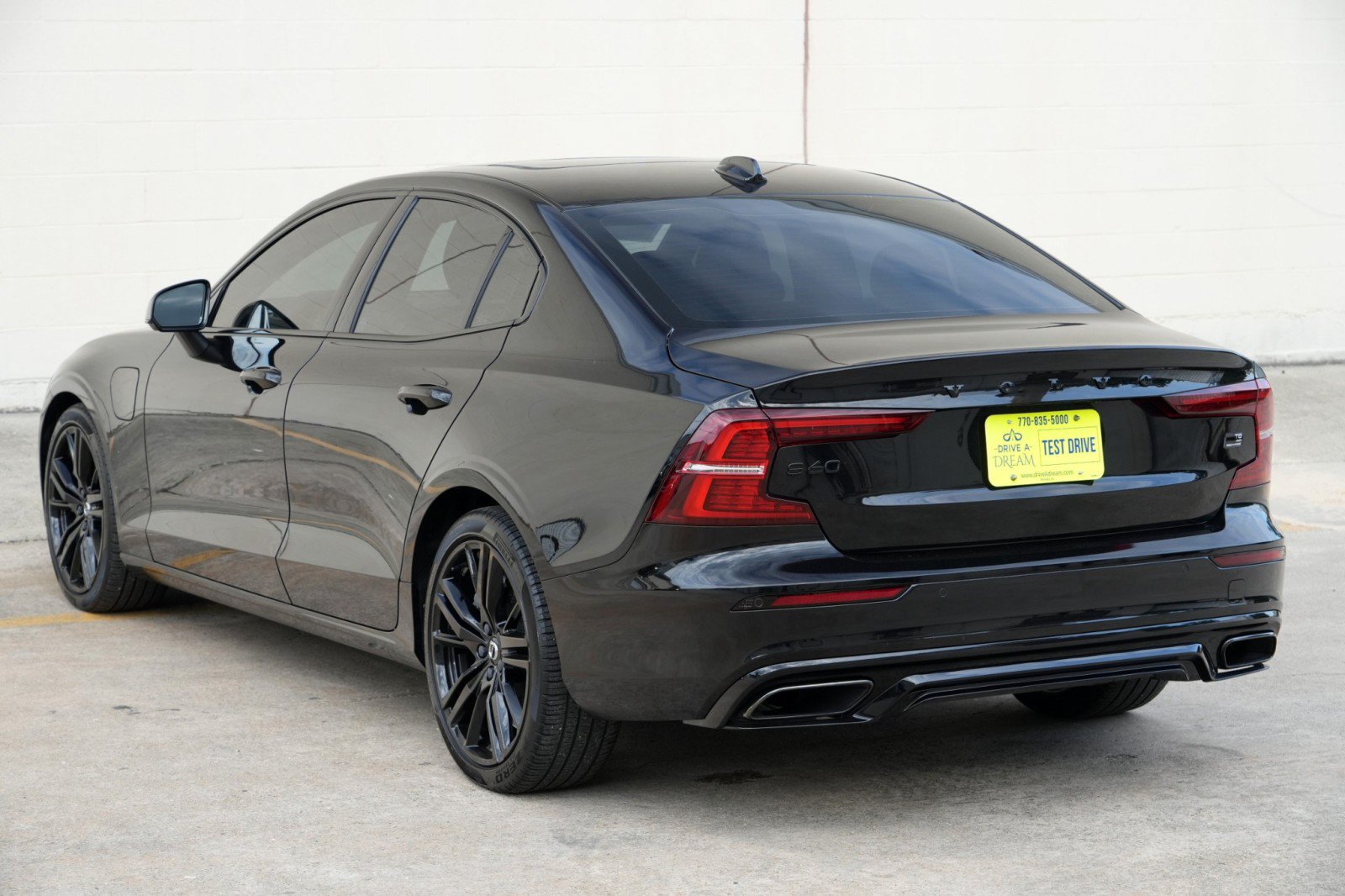 Used 2022 Volvo S60 T8 R-Design w/ Climate Package AWD/4WD image 52