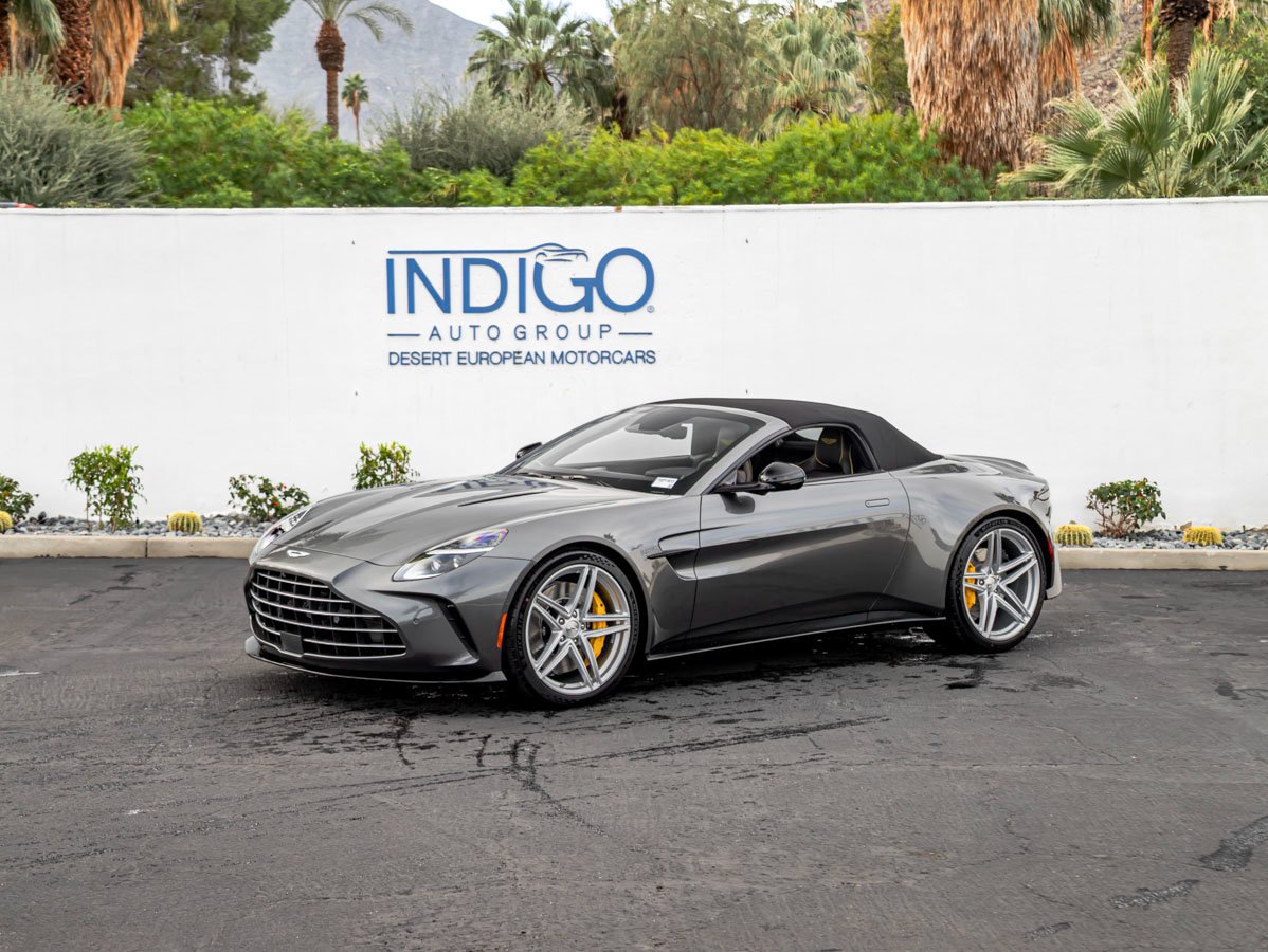 Used 2026 Aston Martin V8 Vantage Convertible RWD image 2