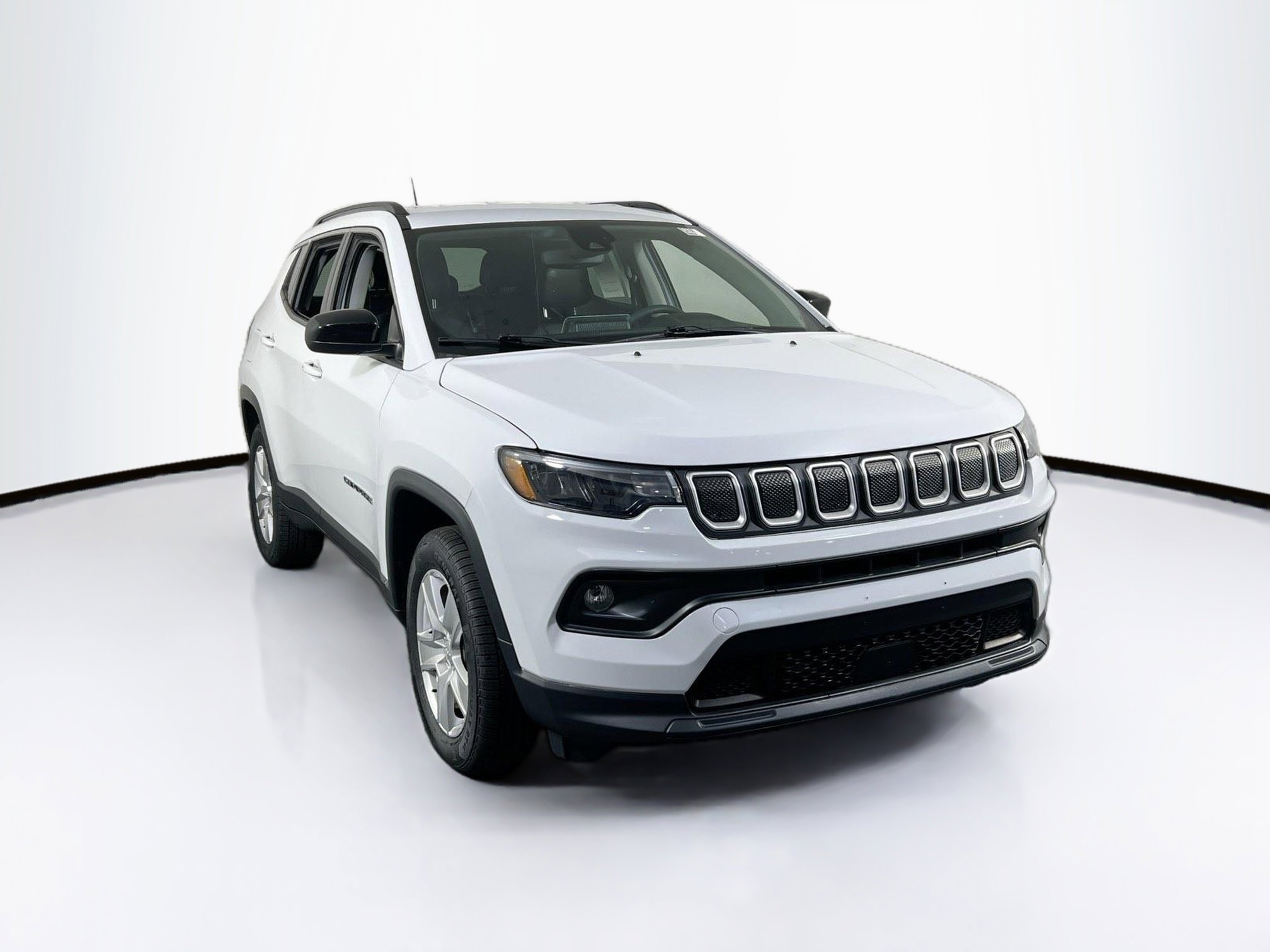 Used 2022 Jeep Compass Latitude AWD/4WD image 3