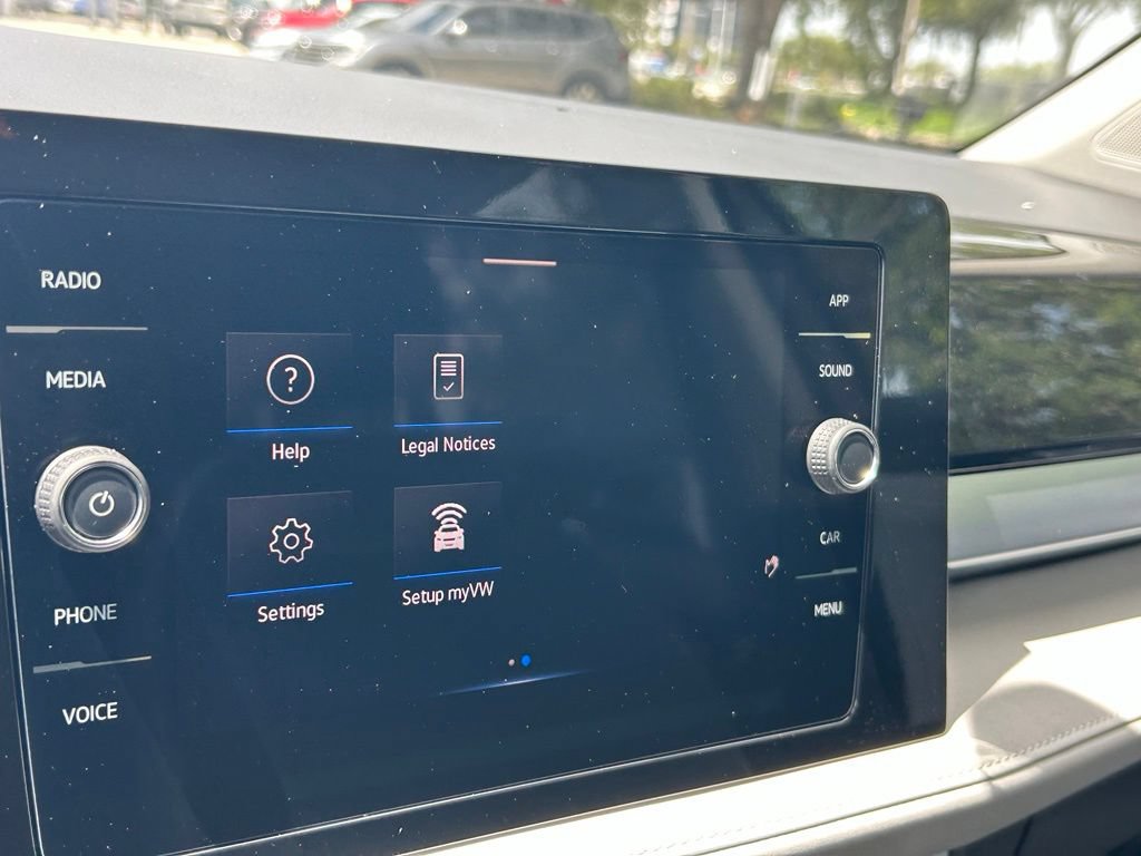 New 2026 Volkswagen Taos SE FWD image 17