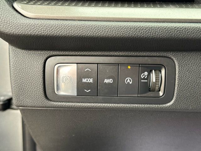 Certified 2025 Chevrolet Traverse LT image 21