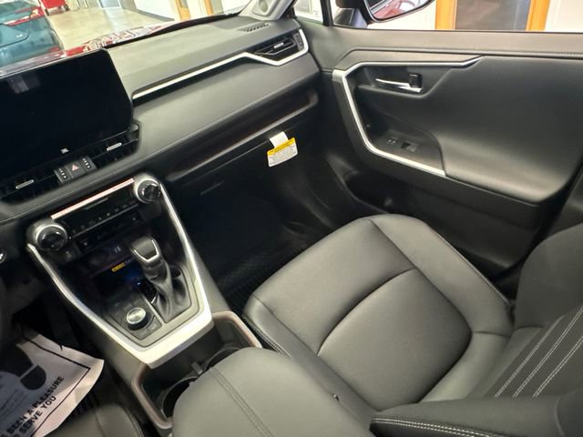 New 2025 Toyota RAV4 Limited image 18