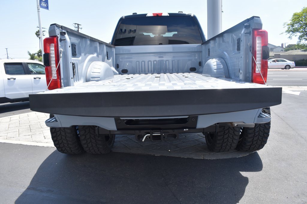 Used 2025 Ford F450 Lariat w/ FX4 Off-Road Package image 14