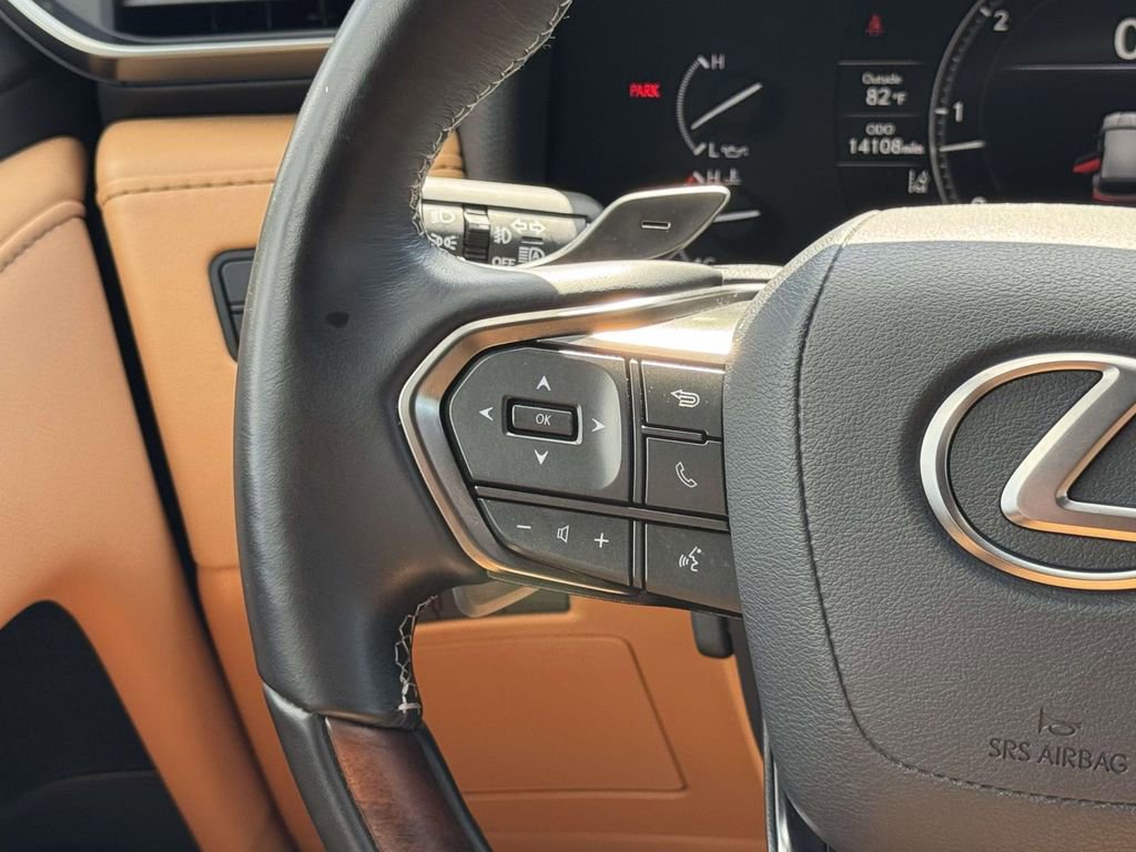 Used 2024 Lexus LX 600 4WD w/ Luxury Package image 27
