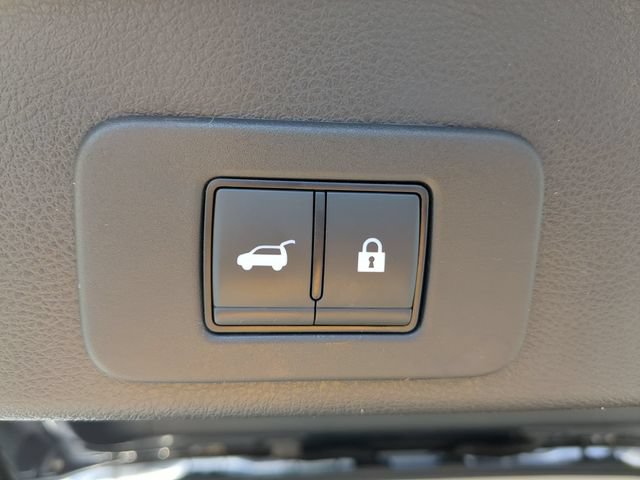 Used 2025 Nissan Murano SV FWD image 30