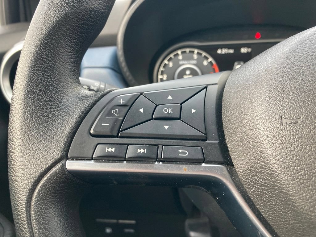 Used 2025 Nissan Versa SV FWD image 12