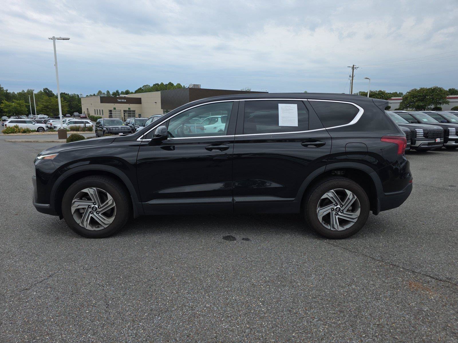 Certified 2023 Hyundai Santa Fe SE FWD image 3