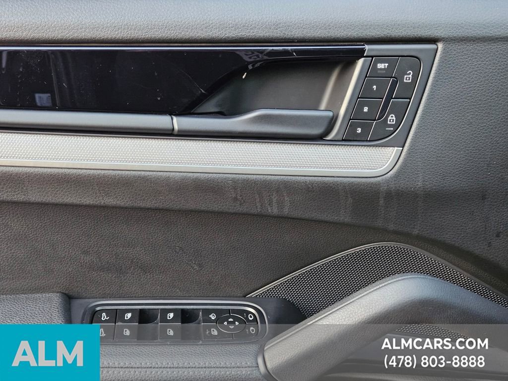 Used 2024 Porsche Cayenne S image 29