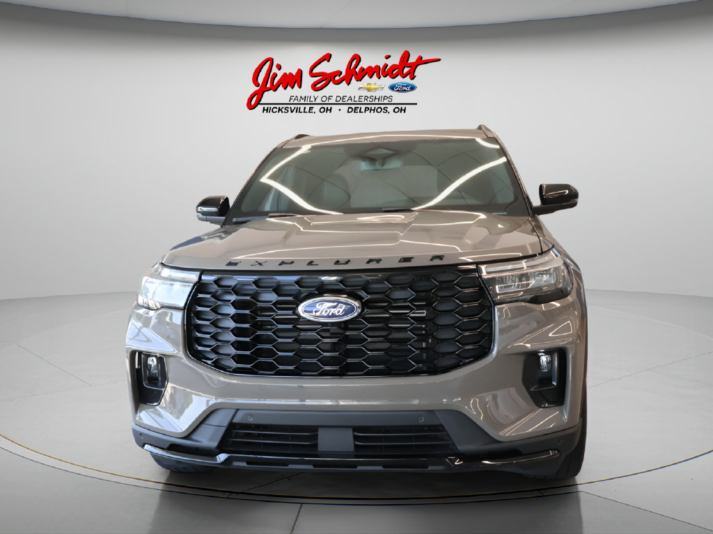 New 2026 Ford Explorer ST-Line w/ ST-Line Street Pack AWD/4WD image 2
